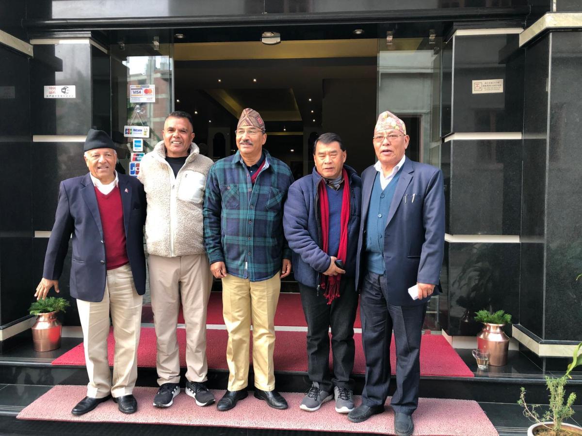 Om Gaura Hotel Pokhara Luaran gambar